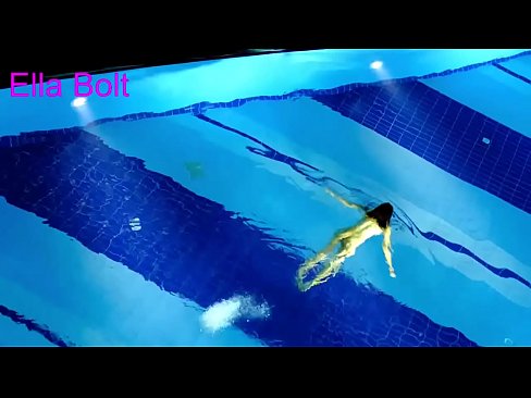❤️ నేను చూడటం ఆపలేను, ELLA BOLT రిసార్ట్ పూల్లో నగ్నంగా ఈత కొడుతూ దొరికిన యువ అందగత్తె ❤❌ పోర్నో పోర్న్ వద్ద te.xxxhdporn.ru ☑